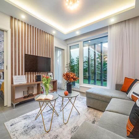 Lavida Deluxe Villa Hajdúszoboszló Eksteriør bilde