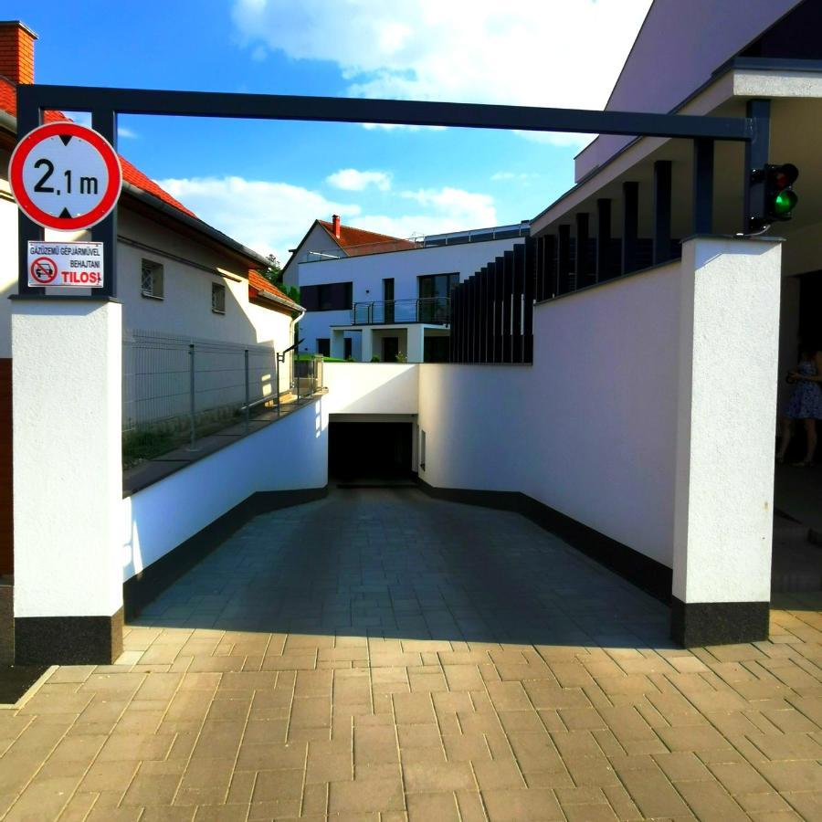 Lavida Deluxe Villa Hajdúszoboszló Eksteriør bilde